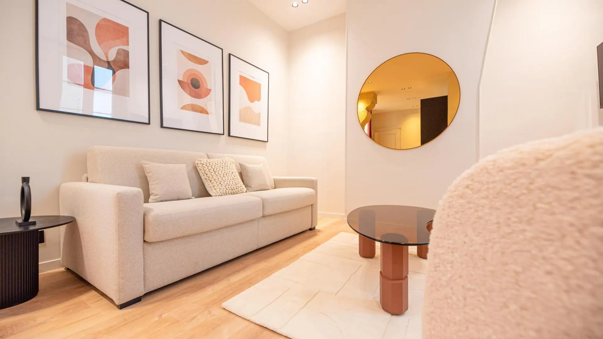 Lovely Flat In The Marais Paris