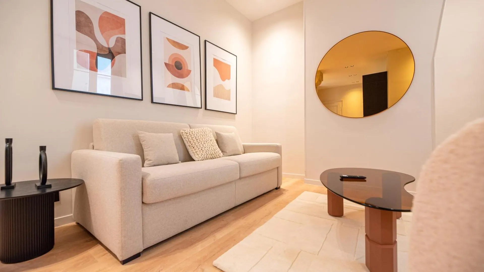 Lovely Flat In The Marais * Paris